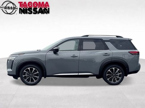 New 2026 Nissan Pathfinder Platinum AWD/4WD image 2
