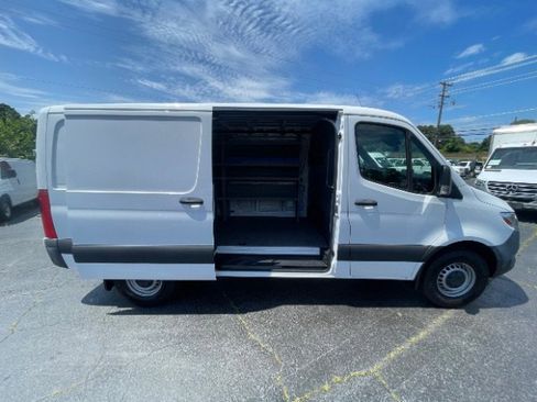 Used 2022 Mercedes-Benz Sprinter 1500 image 20