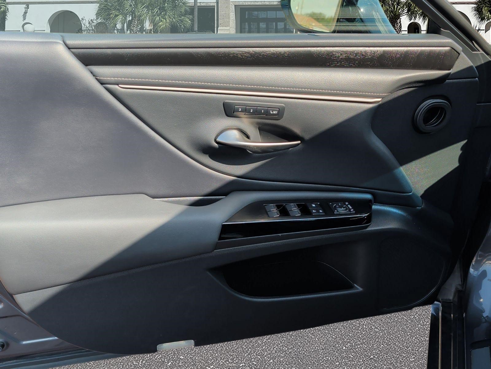 Certified 2023 Lexus ES 350 w/ Premium Package FWD image 8