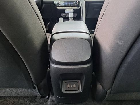 Used 2024 Hyundai Elantra SEL FWD image 27