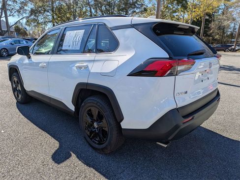 Used 2019 Toyota RAV4 XLE w/ Convenience Package image 6