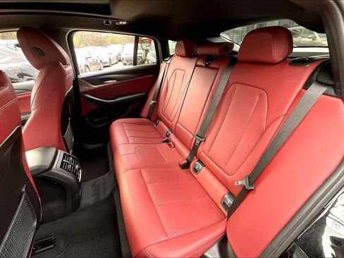 Used 2023 BMW X4 xDrive30i w/ Premium Package image 21