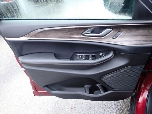 New 2025 Jeep Grand Cherokee Limited w/ MOPAR Finishing Package image 15