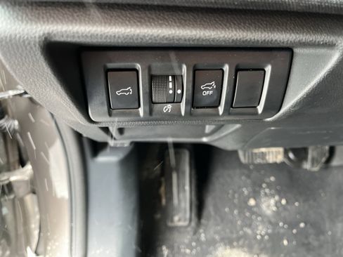 Used 2024 Subaru Outback Premium image 20