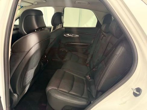 Used 2025 Genesis GV70 2.5T image 18