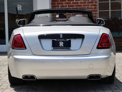 Certified 2021 Rolls-Royce Dawn RWD image 19