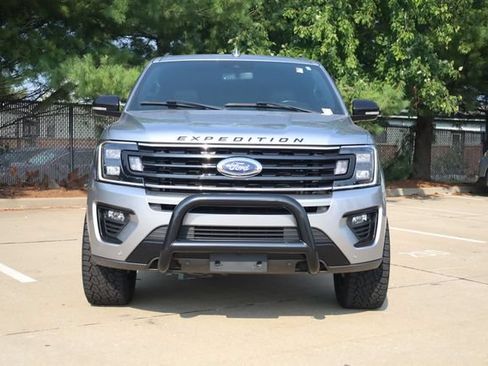 Used 2021 Ford Expedition Limited AWD/4WD image 3