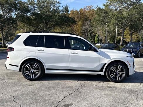 Used 2023 BMW X7 M60i image 2
