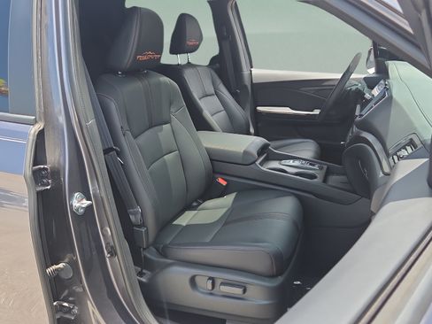 Certified 2024 Honda Ridgeline TrailSport image 17