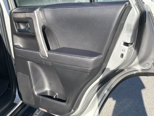 Used 2022 Toyota 4Runner SR5 Premium AWD/4WD image 18