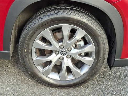 Used 2024 Toyota Grand Highlander Limited image 8