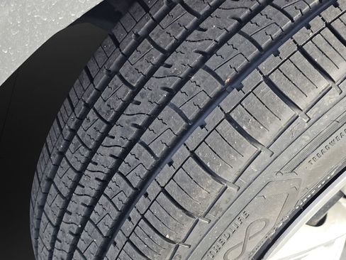 Used 2015 Toyota Camry LE image 19