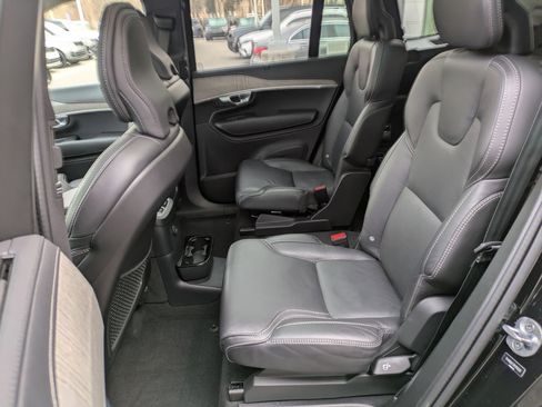 Certified 2024 Volvo XC90 T8 Ultimate w/ Protection Package Premier image 29