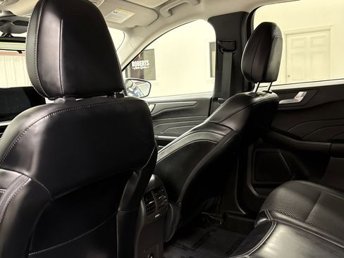 Used 2024 Ford Escape SE image 14