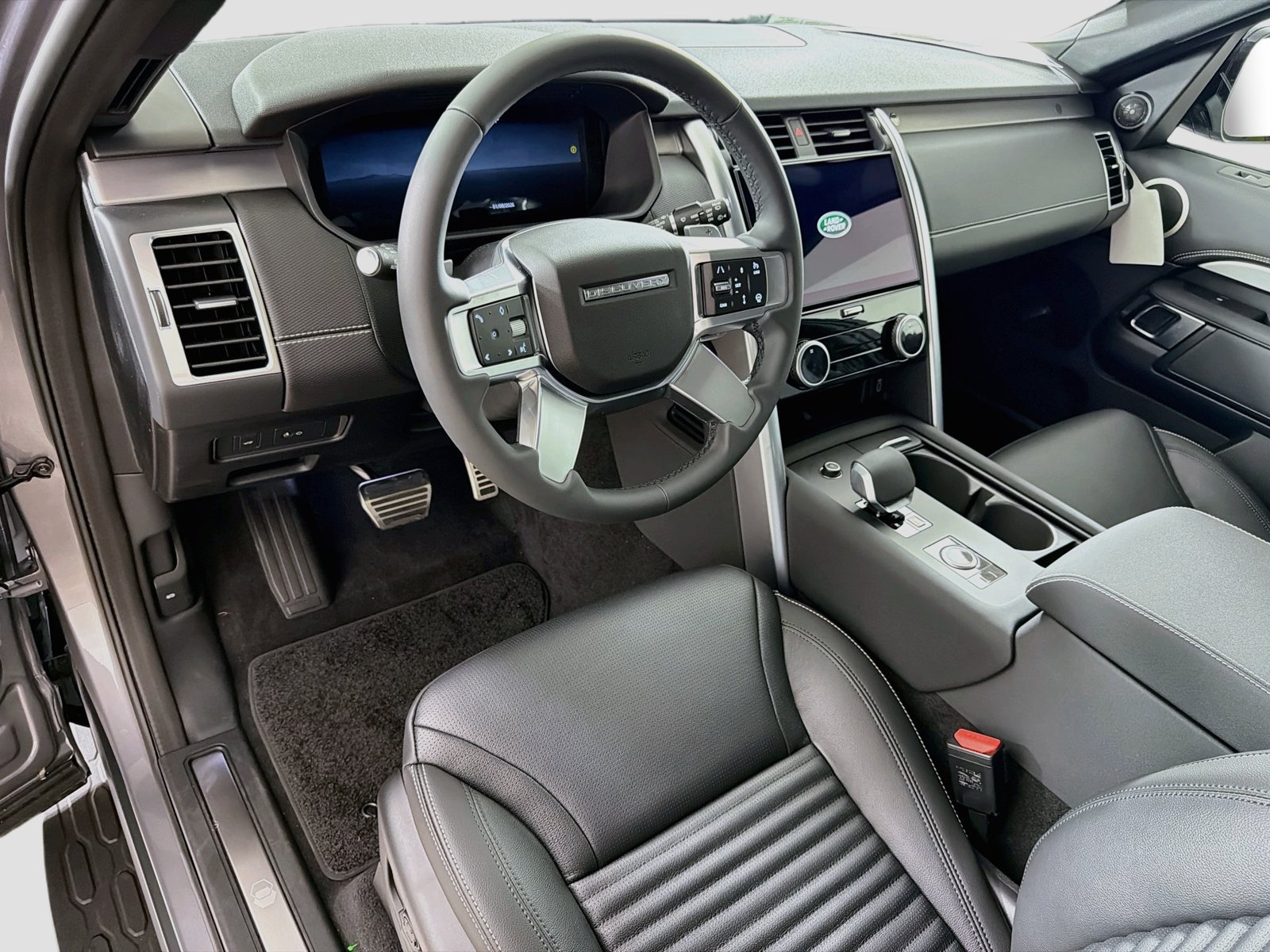 New 2026 Land Rover Discovery Limited Edition AWD/4WD image 10