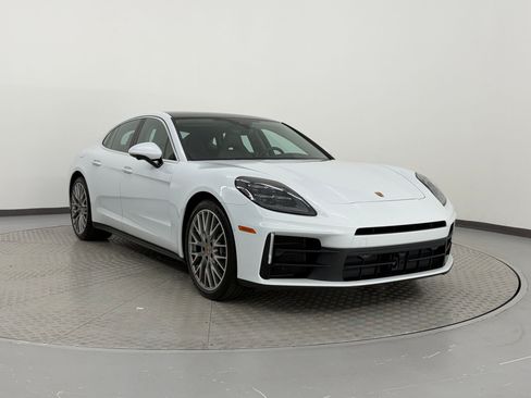 Certified 2024 Porsche Panamera image 7