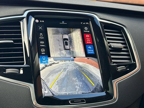 Certified 2025 Volvo XC90 B6 Plus image 23