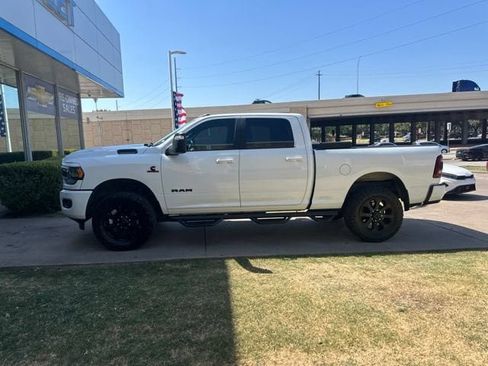 Used 2024 RAM 2500 Big Horn w/ Night Edition AWD/4WD image 5