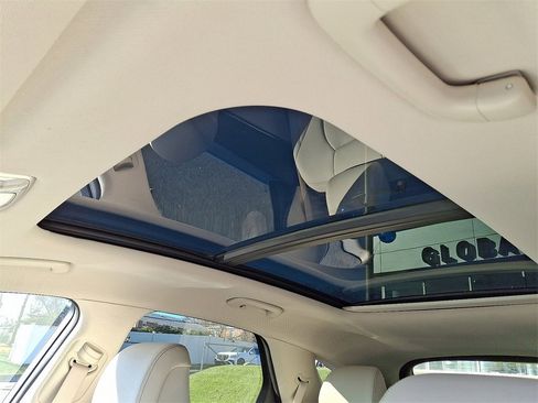 Used 2023 Genesis GV70 2.5T Select w/ Select Package image 15