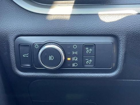 Used 2022 Ford Explorer XLT w/ Equipment Group 202A RWD image 20