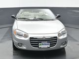 Used 2005 Chrysler Sebring Limited image 3