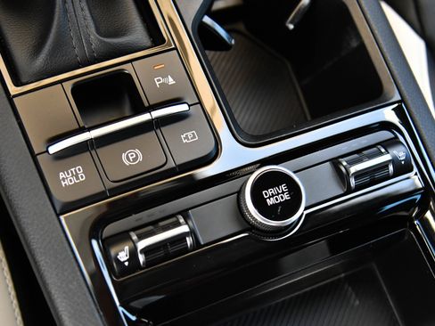 Used 2025 Kia K5 GT-Line w/ GT-Line Premium Package FWD image 31