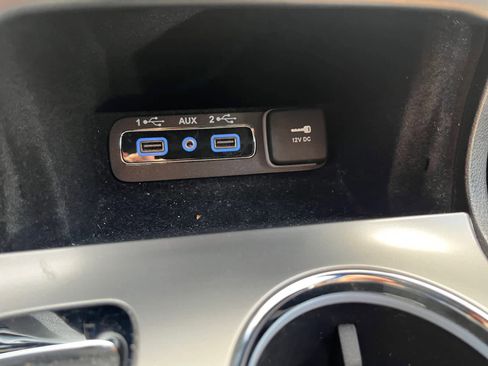 Used 2021 Jeep Grand Cherokee Laredo image 16