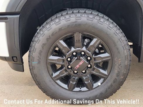 New 2026 GMC Sierra 2500 AT4 w/ AT4 Premium Plus Package AWD/4WD image 7