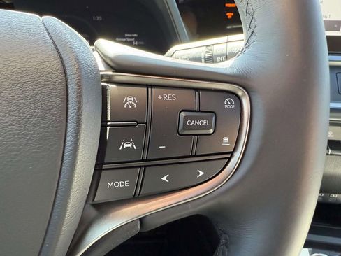 Used 2025 Lexus UX 300h AWD w/ Accessory Package (Z1) image 21