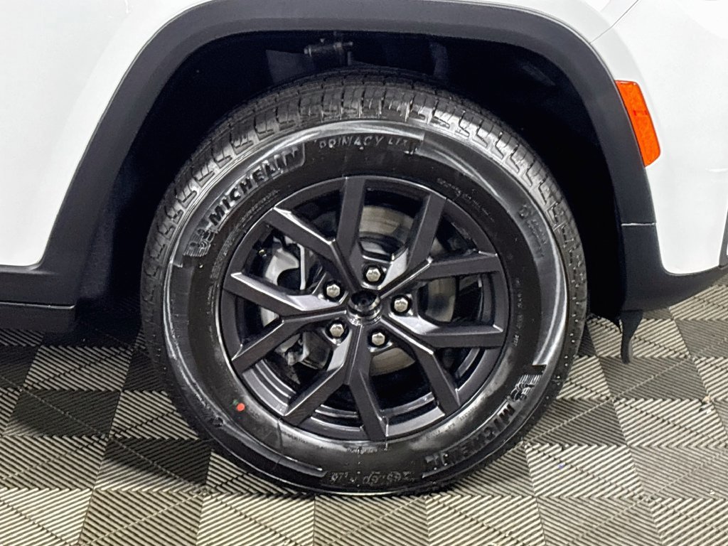 New 2027 Jeep Grand Cherokee Altitude AWD/4WD image 23
