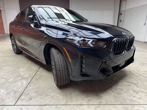 New 2026 BMW X6 xDrive40i w/ Executive Package image 7