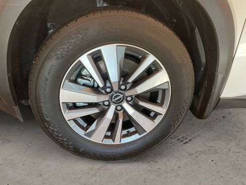 Used 2024 Nissan Pathfinder SL AWD/4WD image 15