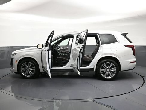 Certified 2024 Cadillac XT6 Premium Luxury AWD/4WD image 35