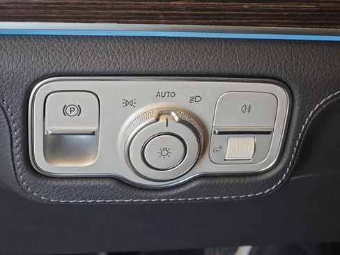 Used 2024 Mercedes-Benz GLS 450 4MATIC image 30