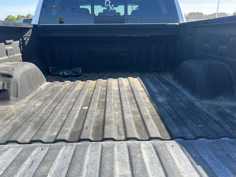 Used 2019 GMC Sierra 1500 SLT w/ SLT Premium Plus Package image 17