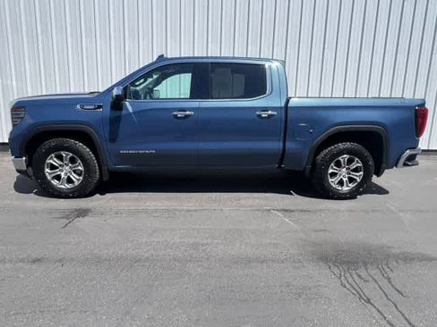 Used 2024 GMC Sierra 1500 SLT image 3