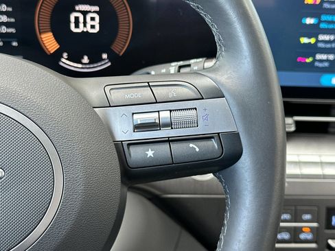 Certified 2025 Hyundai Kona SEL AWD/4WD image 27