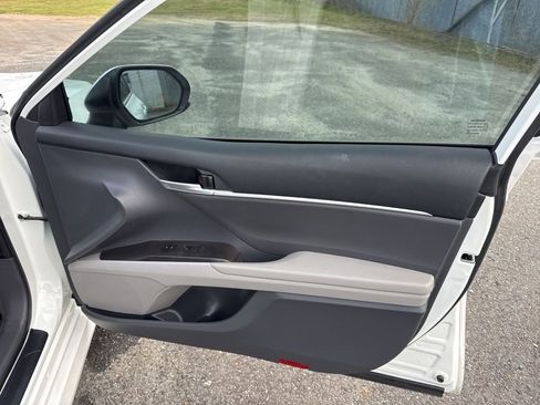 Used 2023 Toyota Camry LE image 37
