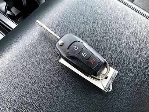 Used 2022 Ford F150 XL w/ Trailer Tow Package image 38