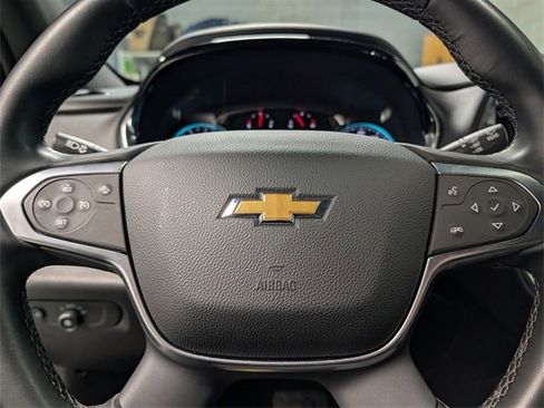 Used 2023 Chevrolet Traverse LT image 19