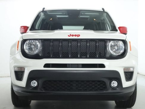 Used 2023 Jeep Renegade Latitude w/ Sun/Sound Group AWD/4WD image 5