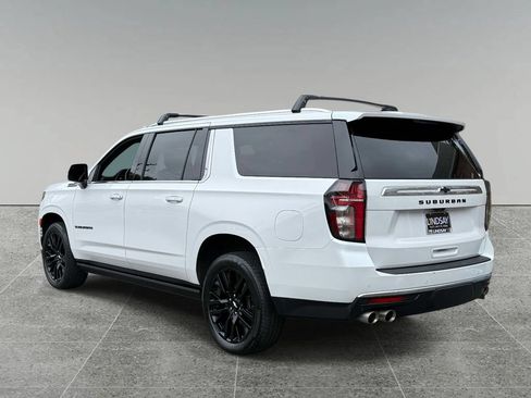 Used 2023 Chevrolet Suburban High Country w/ Premium Package 2 AWD/4WD image 12