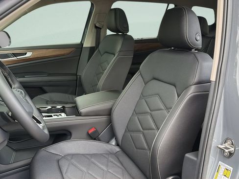 New 2026 Volkswagen Atlas SE FWD image 28