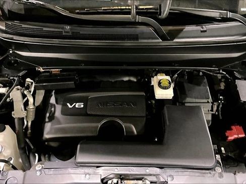 Used 2018 Nissan Pathfinder S image 29