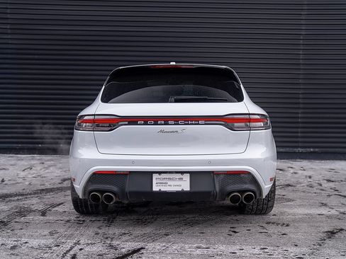 Certified 2023 Porsche Macan S image 31