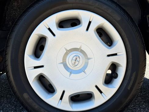 Used 2013 Scion xB FWD image 17