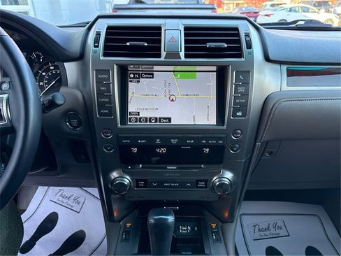 Used 2015 Lexus GX 460 image 32