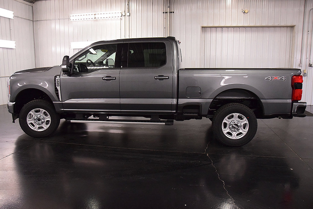 New 2027 Ford F250 XLT w/ XLT Premium Package AWD/4WD image 4