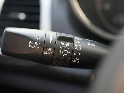 Used 2011 Jeep Grand Cherokee Laredo image 43