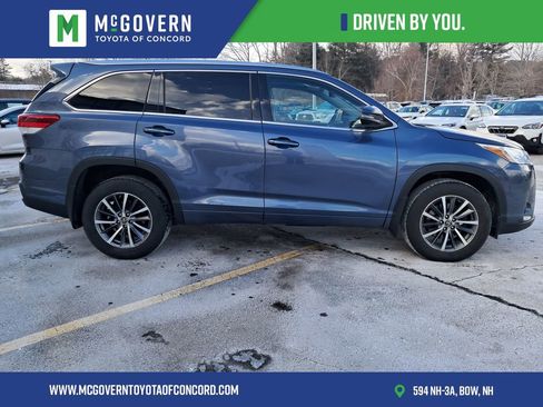 Used 2017 Toyota Highlander XLE image 5